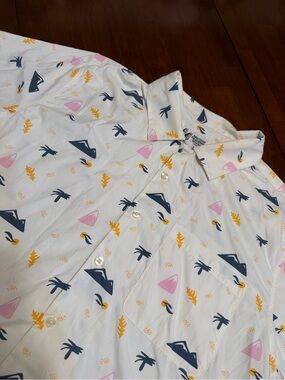 Marmot Mountain Works Short Sleeve Button Up Camp Shirt Mens XL AOP Mountains